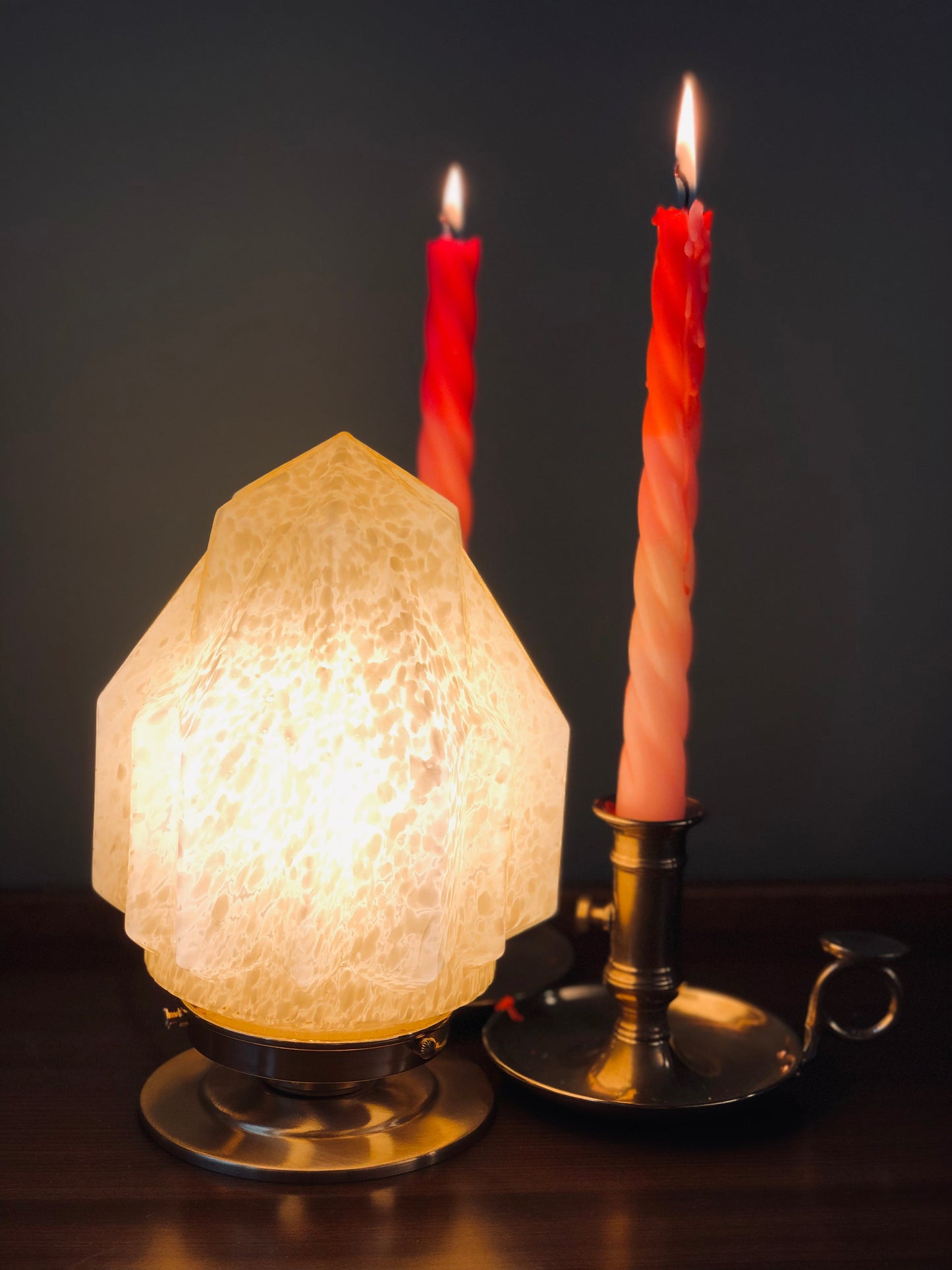 Lampe à poser en verre de Clichy jaune