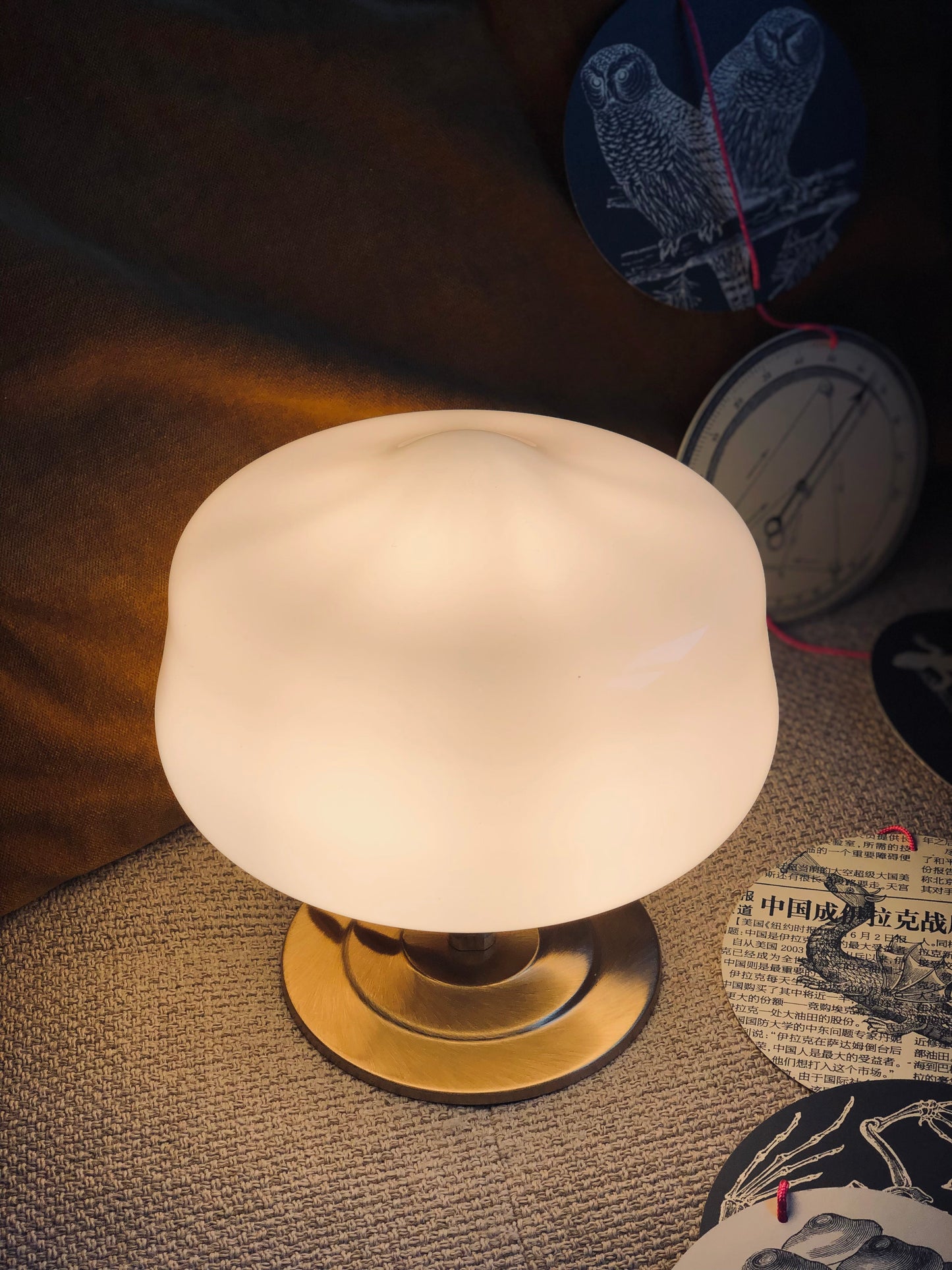 Lampe à poser opaline